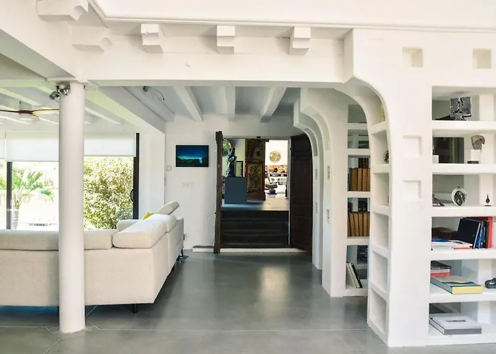 Les Nympheas, Peaceful Haven & Private Pond Villa *