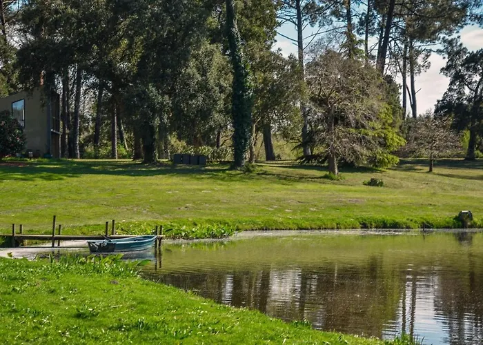 Les Nympheas, Peaceful Haven & Private Pond Villa *